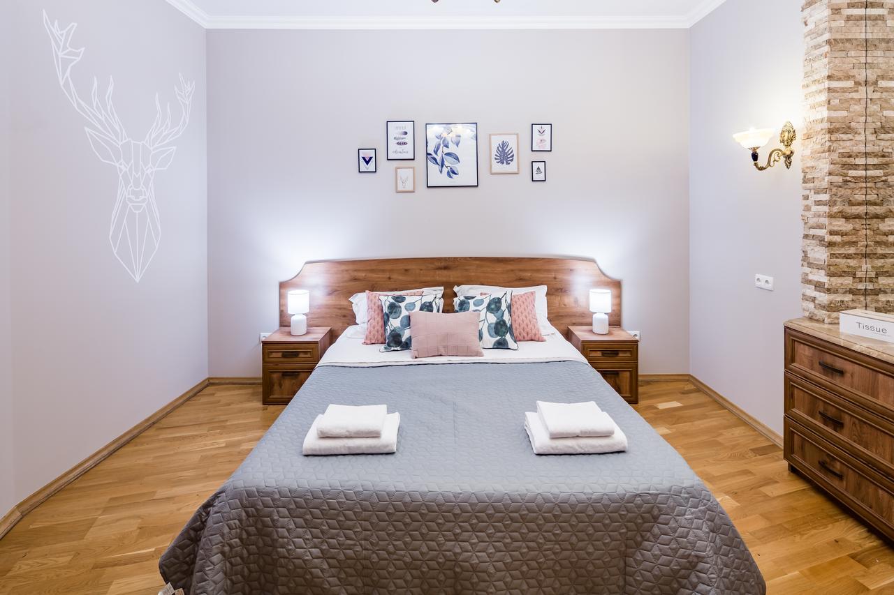 High Castle Apartment Львов Экстерьер фото